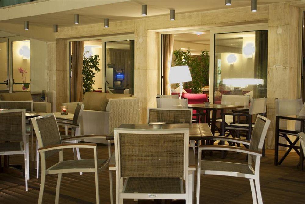 Hotel Ambra - Fronte Mare - Vicinissimi Al Centro Milano Marittima Esterno foto