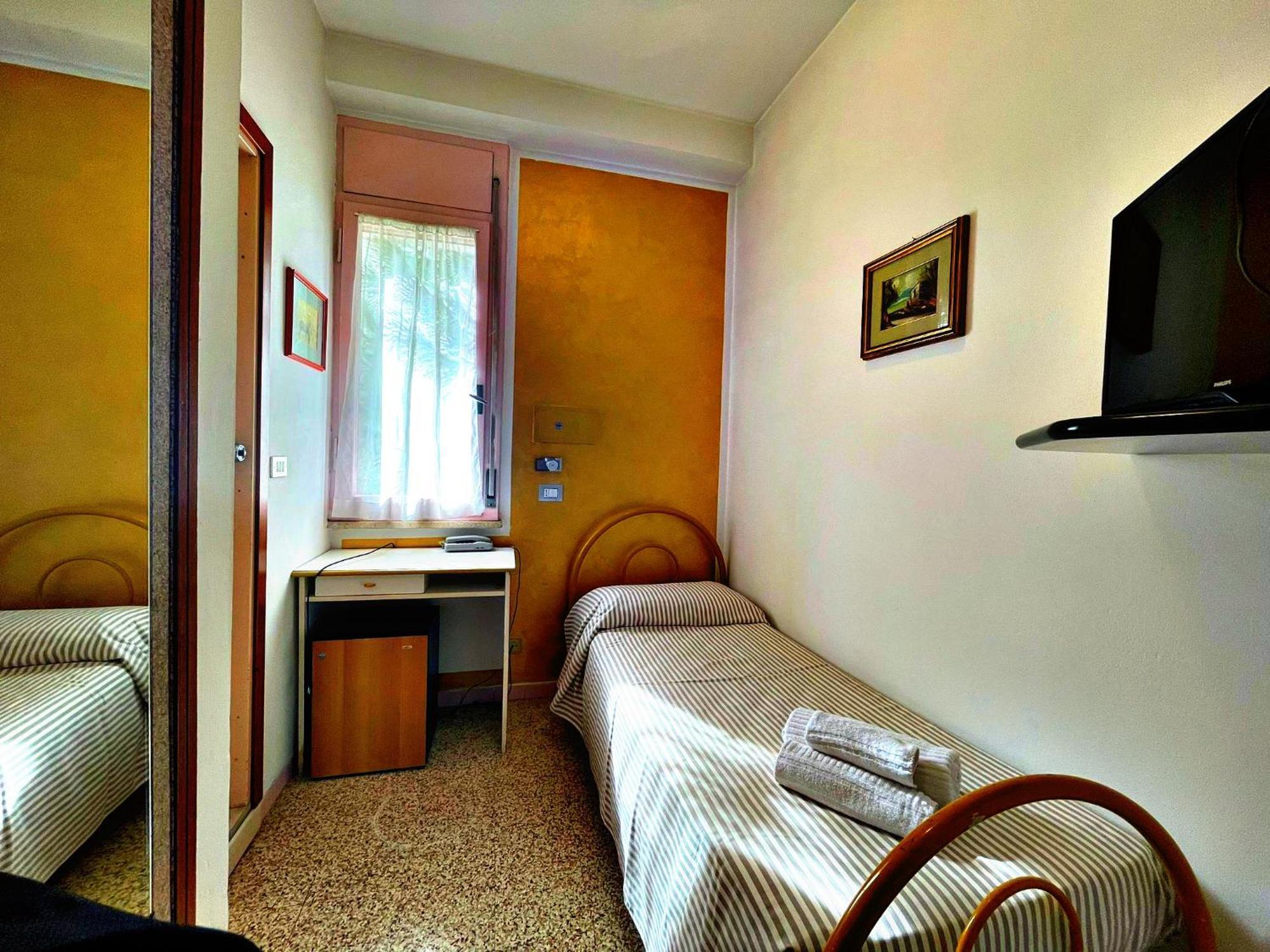 Hotel Ambra - Fronte Mare - Vicinissimi Al Centro Milano Marittima Esterno foto