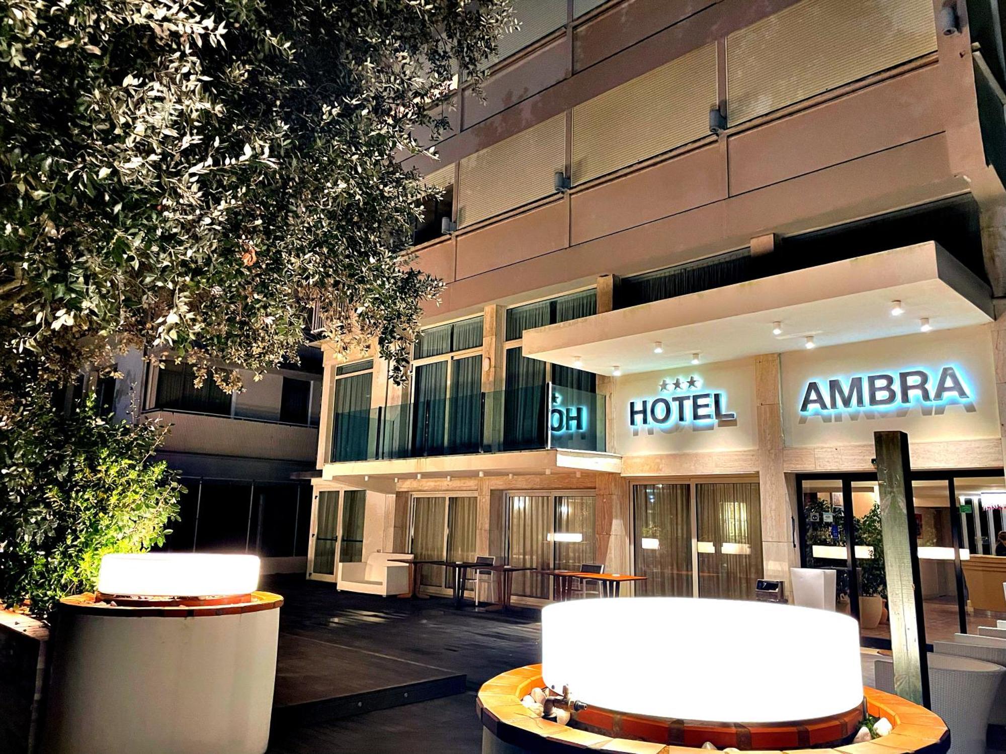 Hotel Ambra - Fronte Mare - Vicinissimi Al Centro Milano Marittima Esterno foto