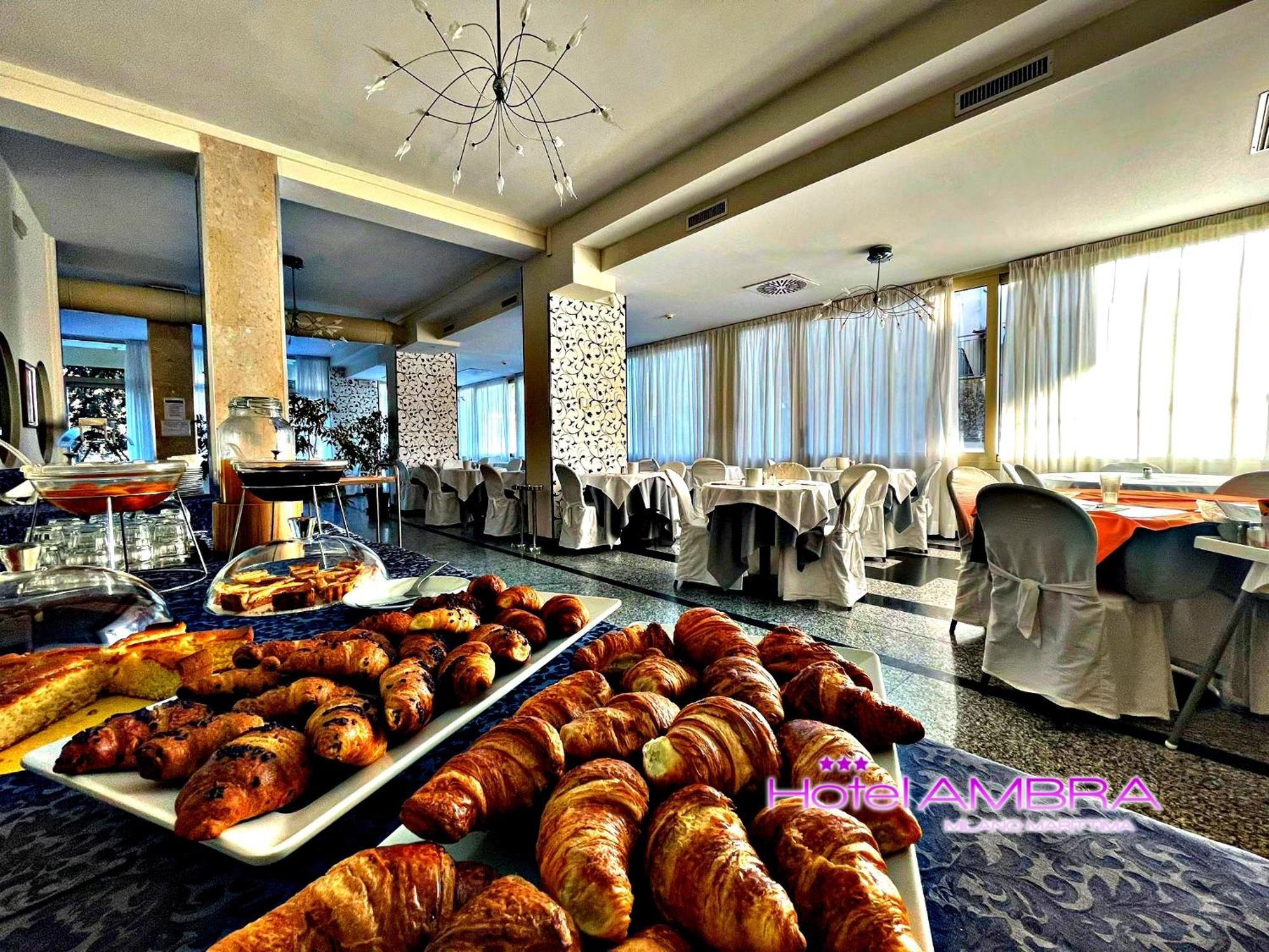 Hotel Ambra - Fronte Mare - Vicinissimi Al Centro Milano Marittima Esterno foto