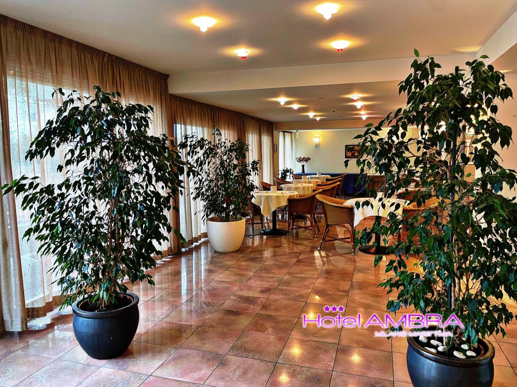 Hotel Ambra - Fronte Mare - Vicinissimi Al Centro Milano Marittima Esterno foto