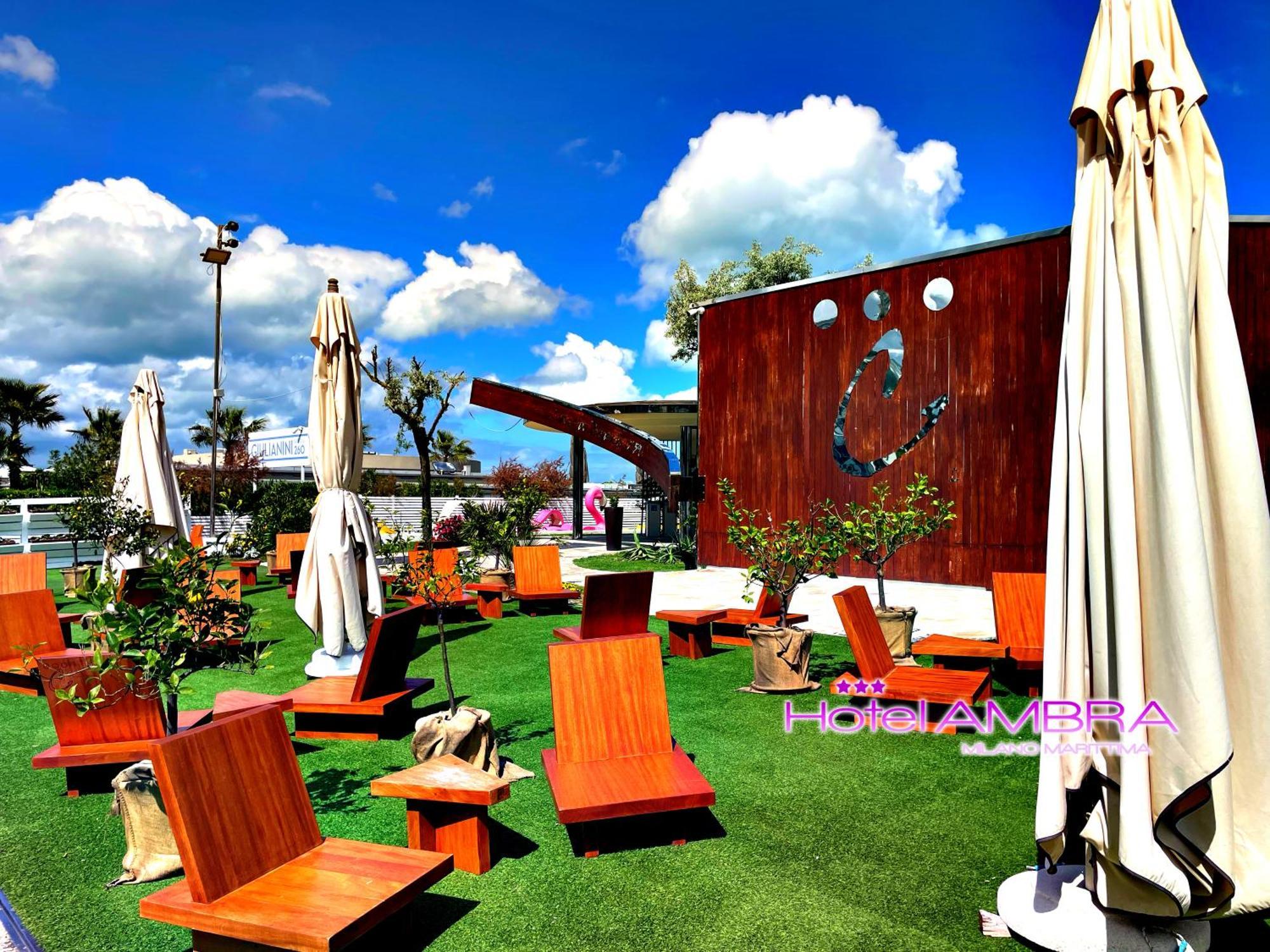 Hotel Ambra - Fronte Mare - Vicinissimi Al Centro Milano Marittima Esterno foto