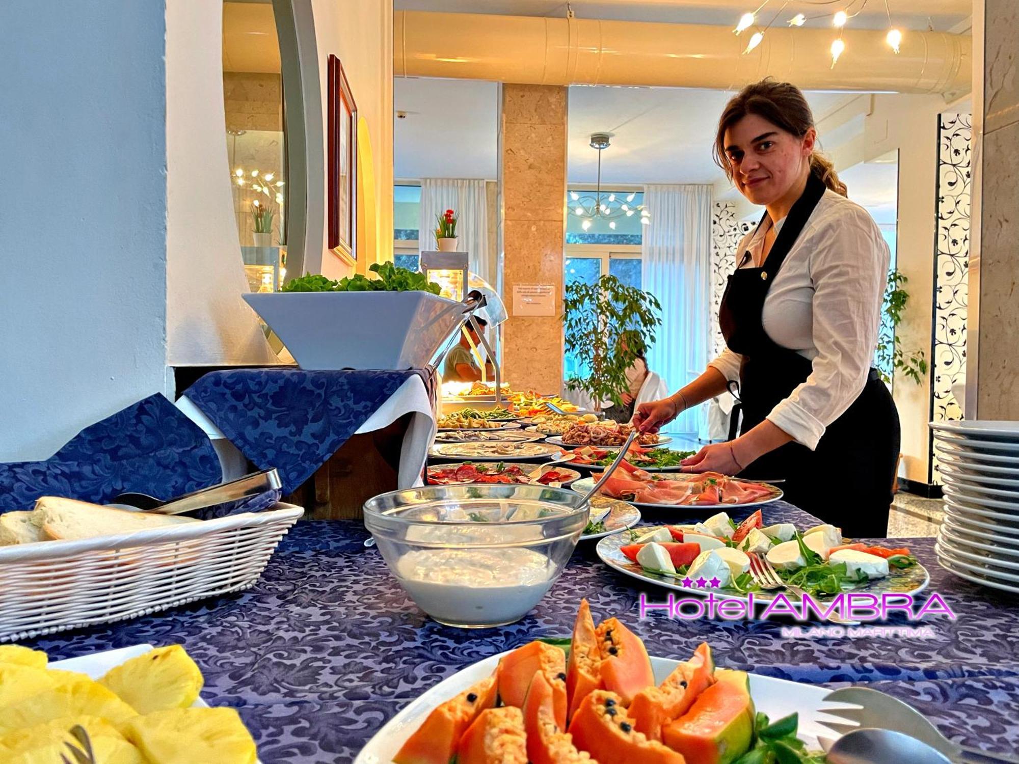 Hotel Ambra - Fronte Mare - Vicinissimi Al Centro Milano Marittima Esterno foto