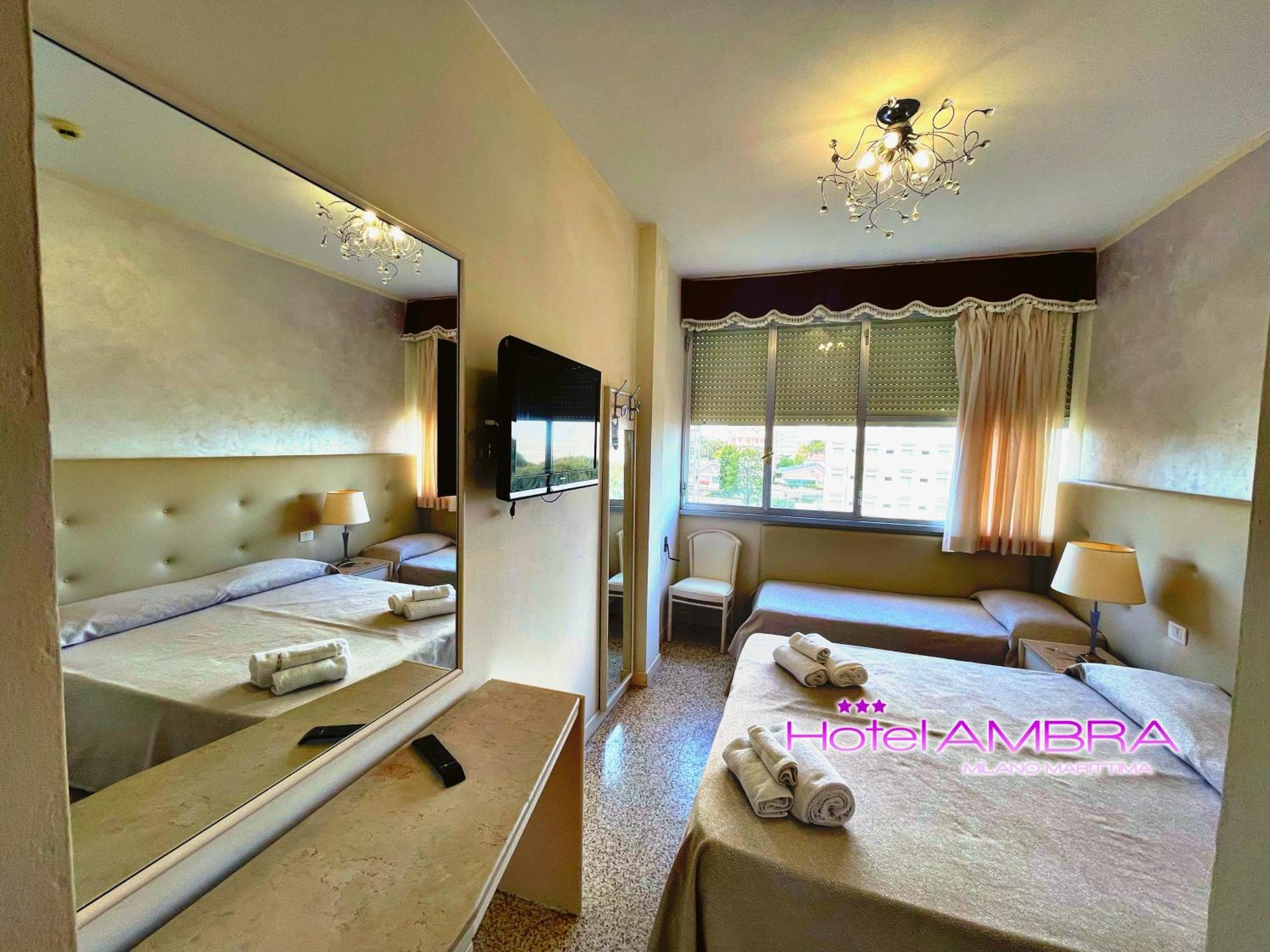 Hotel Ambra - Fronte Mare - Vicinissimi Al Centro Milano Marittima Esterno foto