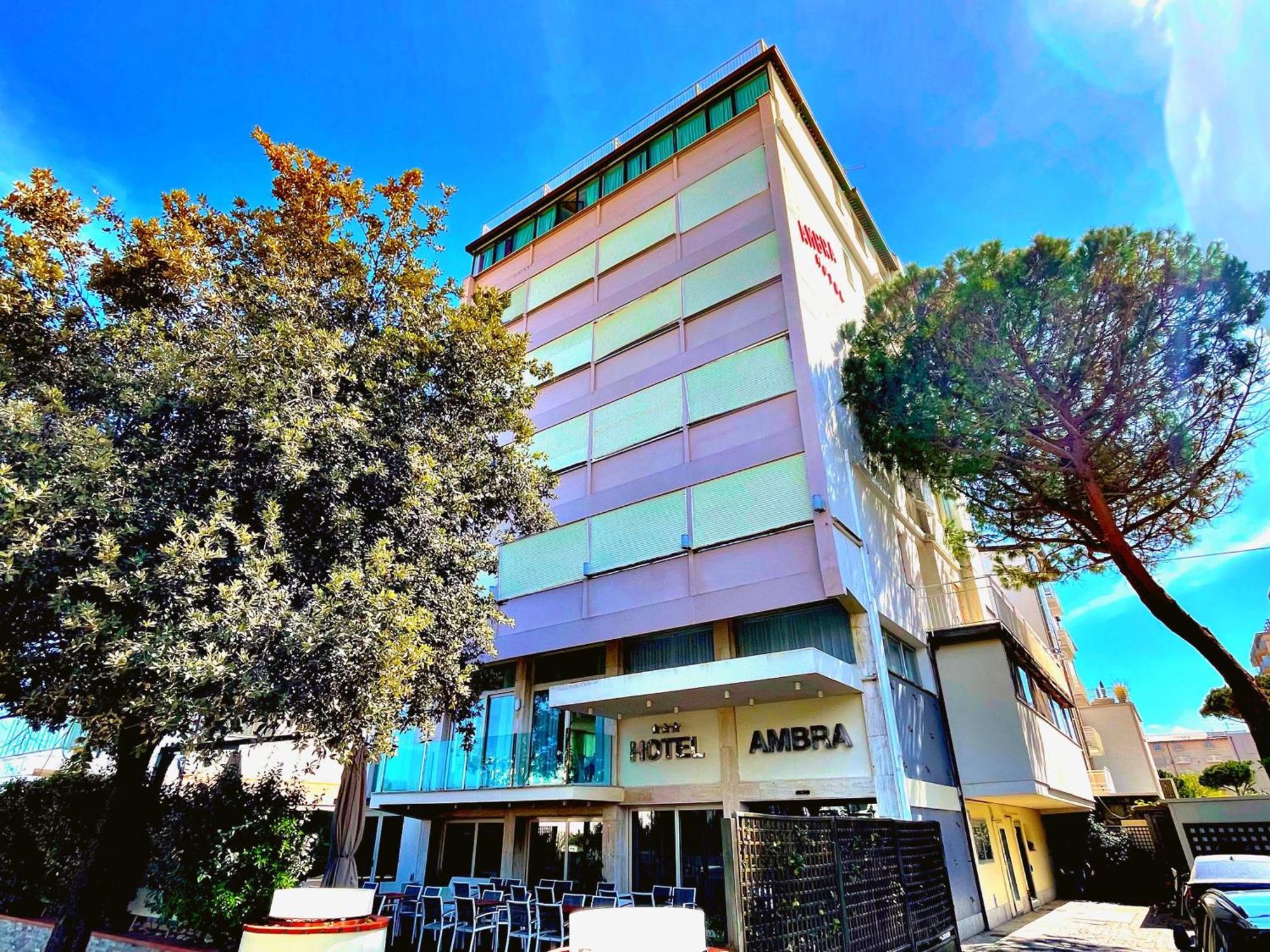 Hotel Ambra - Fronte Mare - Vicinissimi Al Centro Milano Marittima Esterno foto