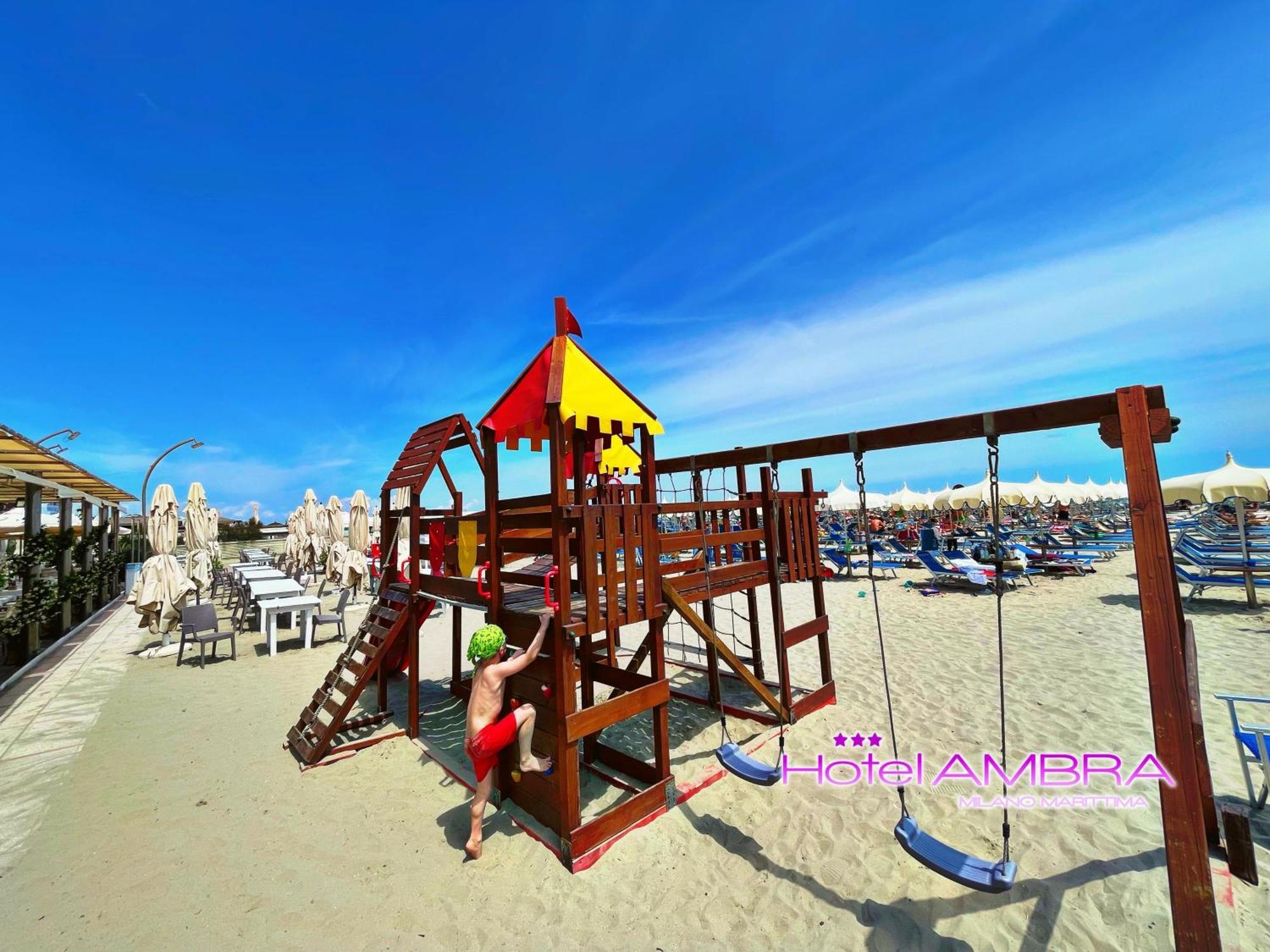 Hotel Ambra - Fronte Mare - Vicinissimi Al Centro Milano Marittima Esterno foto