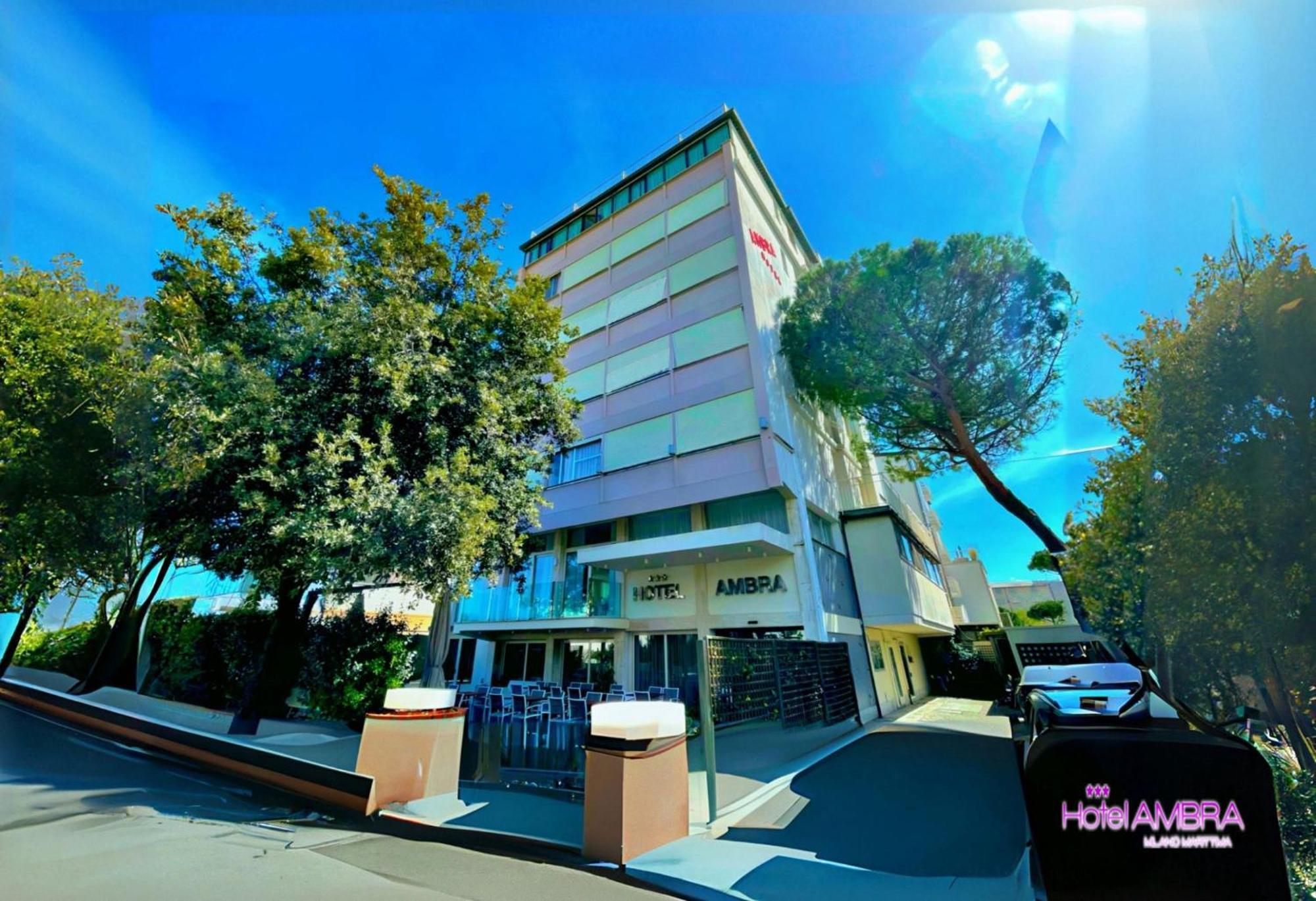 Hotel Ambra - Fronte Mare - Vicinissimi Al Centro Milano Marittima Esterno foto