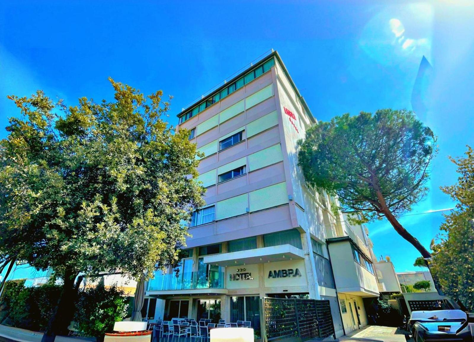 Hotel Ambra - Fronte Mare - Vicinissimi Al Centro Milano Marittima Esterno foto