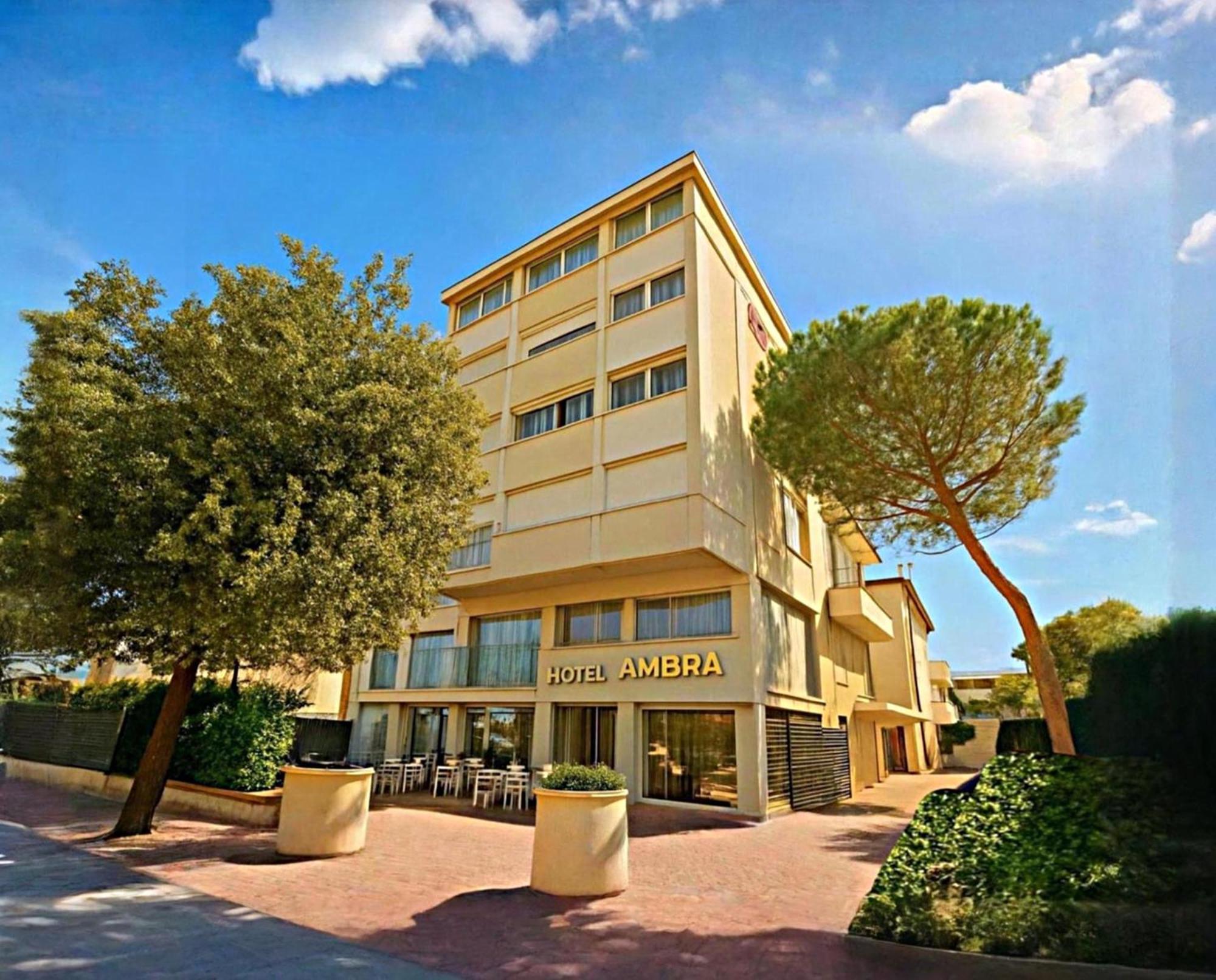 Hotel Ambra - Fronte Mare - Vicinissimi Al Centro Milano Marittima Esterno foto