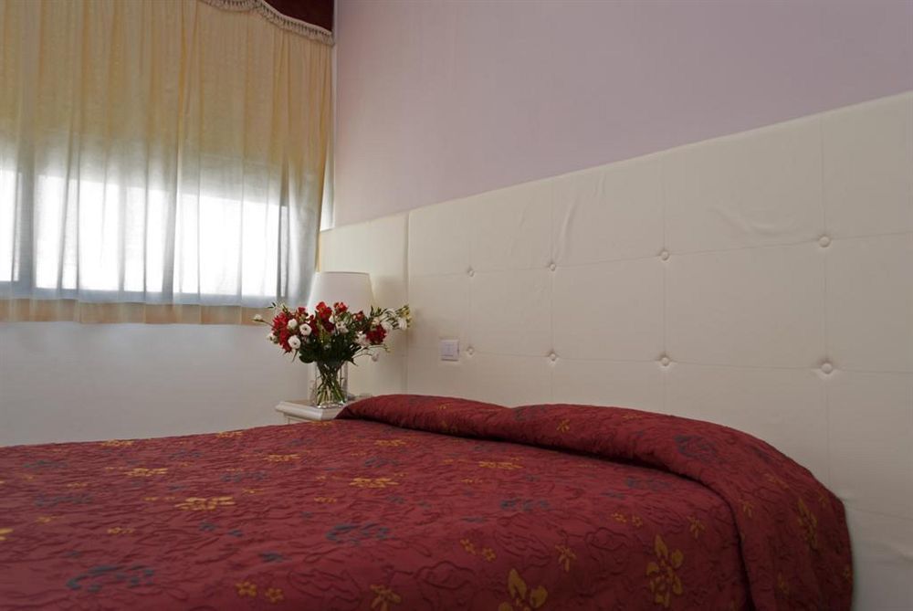 Hotel Ambra - Fronte Mare - Vicinissimi Al Centro Milano Marittima Esterno foto